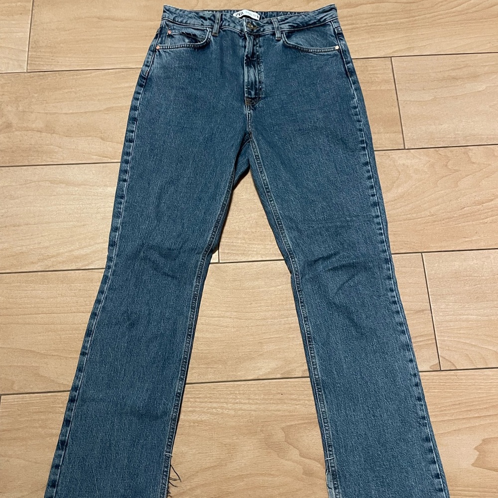 Zara Slim Flared Slitted High Rise Z1975 Jeans; Size 29 (US 8)